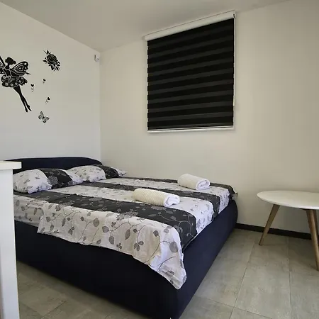 Gabriel Apartment *